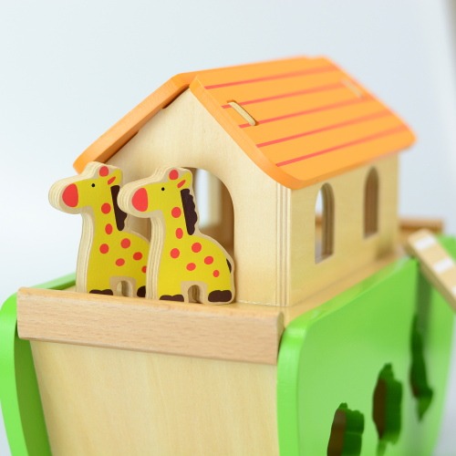 Inside Out Toys-Jumini- Noah's Ark Wooden Shape Sorter